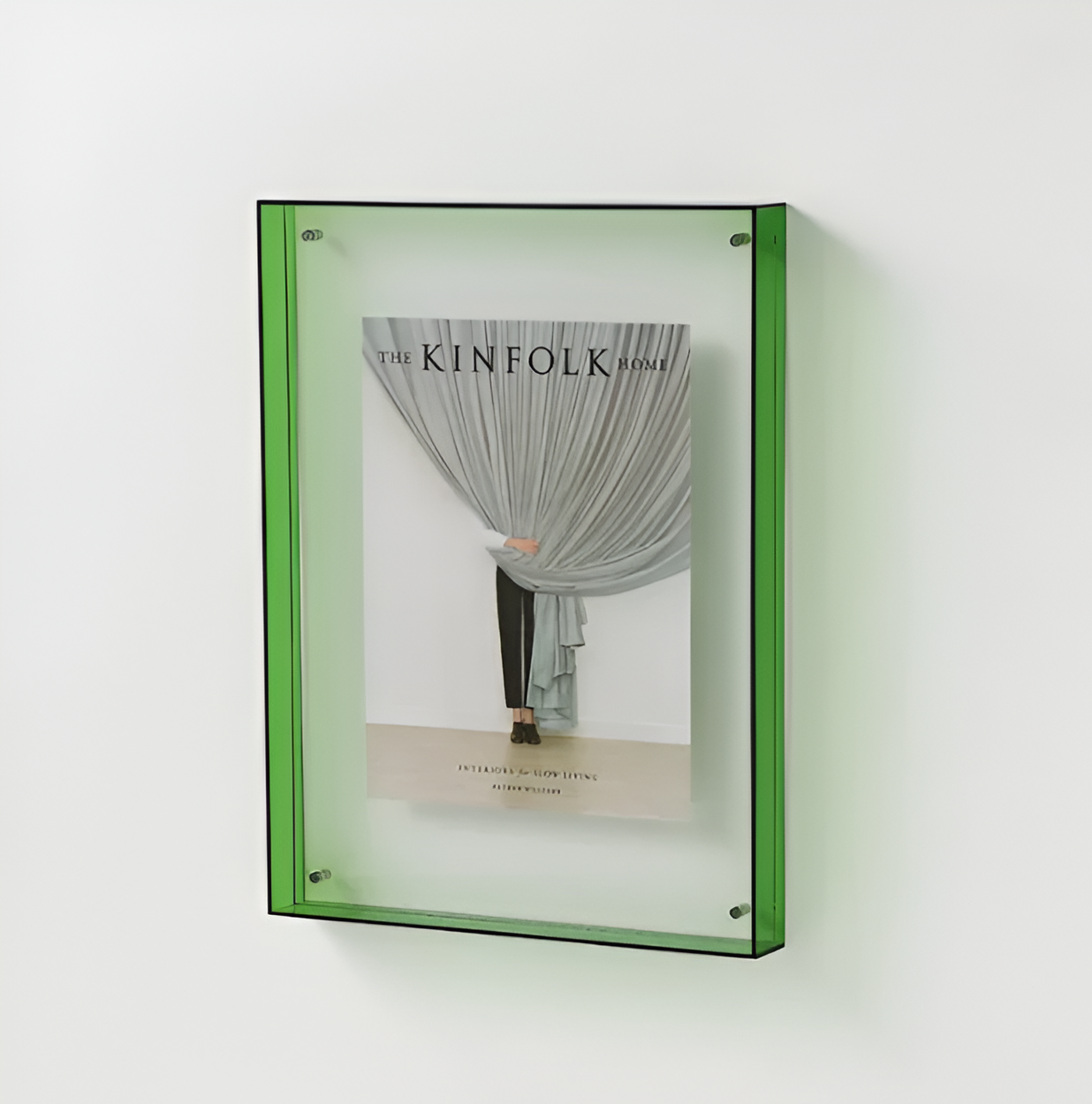 Seravina Photo Frame for Gallery Walls with Floating Look