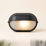 Reeve Black Small hero