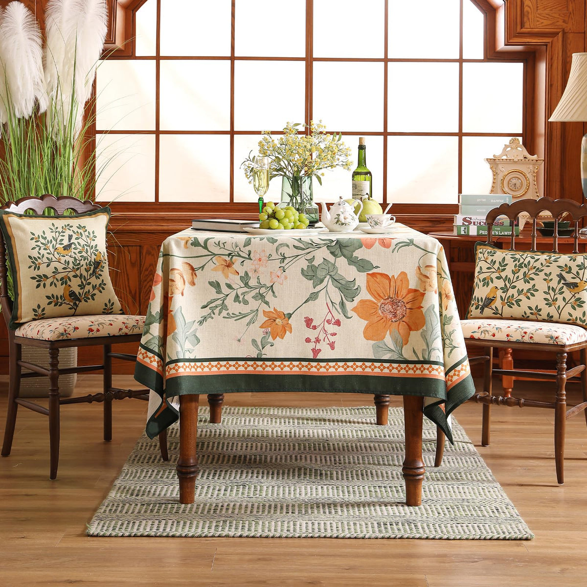 Vintage Floral Tablecloth for Dining with Rectangular Fit